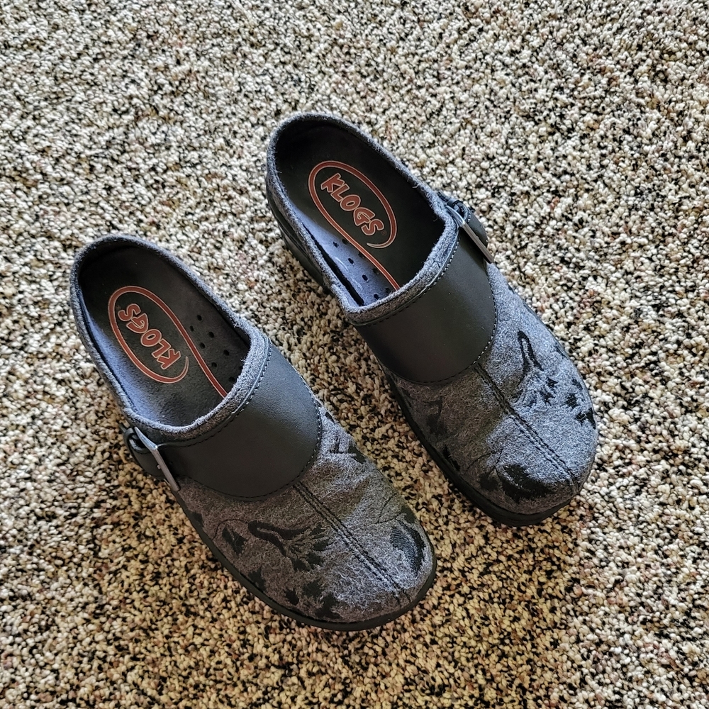 Klogs clogs